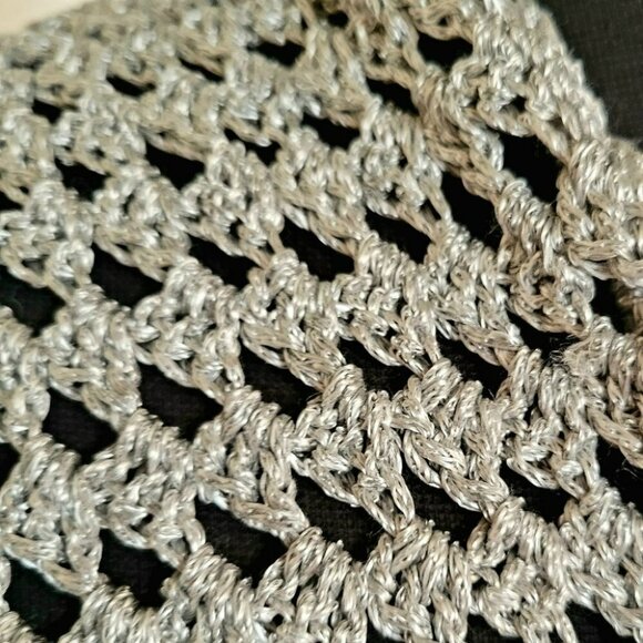 Hand made crochet triangle scarf - Picture 4 of 4